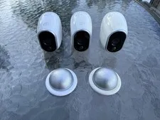 3 Netgear Arlo VMC3030 Add-on HD Indoor / Outdoor Security Cameras 2 Mounts