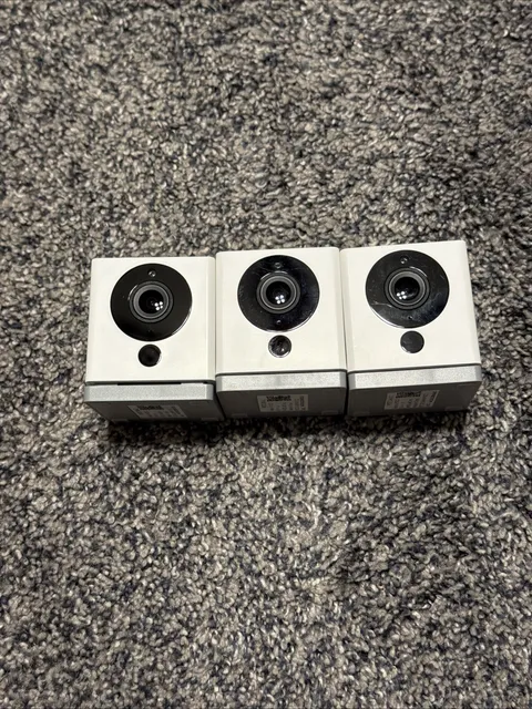 3 - Wyze Cam V2  *parts Only* loads (might need software flashed)