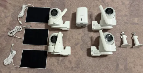 YOYIRYB 4-Pack Wireless Wi-Fi Solar/Battery IP Cameras White Night Vision
