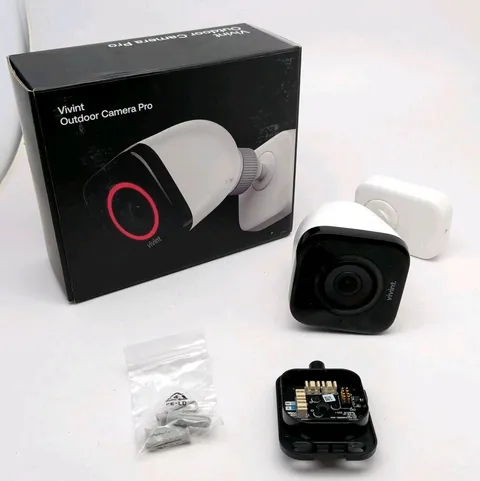 Vivint Outdoor Camera Pro VS-ODC300-WHT *UNTESTED NICE SHAPE*