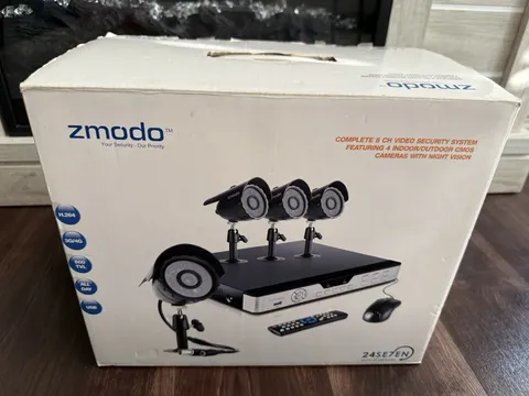Zmodo ZMD-DD-SBN8 8 CH Video Security System DVR + 3 Cameras READ
