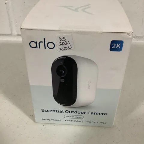 Arlo Essential Security Camera 2K Outdoor 2ndGen Wireless with Spotlight