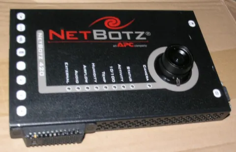 APC NetBotz 420 Wall Appliance Model:420   Main Unit with 4 Camera Input