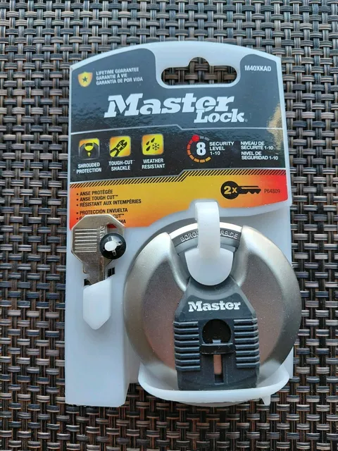Master Lock M40XKAD Magnum Heavy Duty Stainless Steel Disc Padlock Keyed NEW