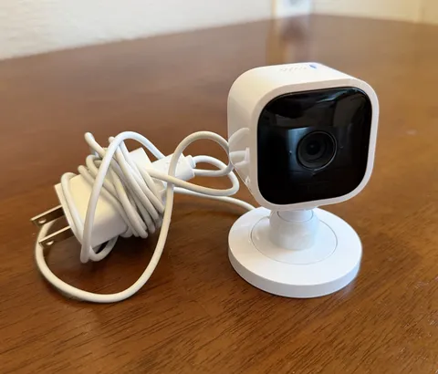 Blink Mini plug-in smart security camera 1080p HD video - Scratch & Dent