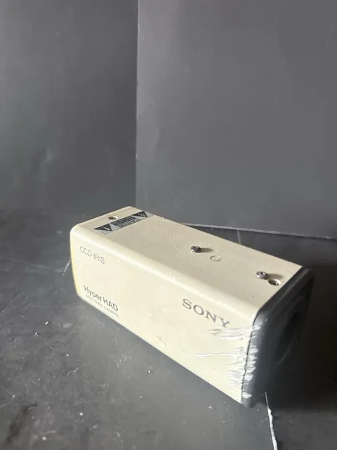SONY CCD BLACK & WHITE VIDEO SECURITY CAMERA SPT-M104A