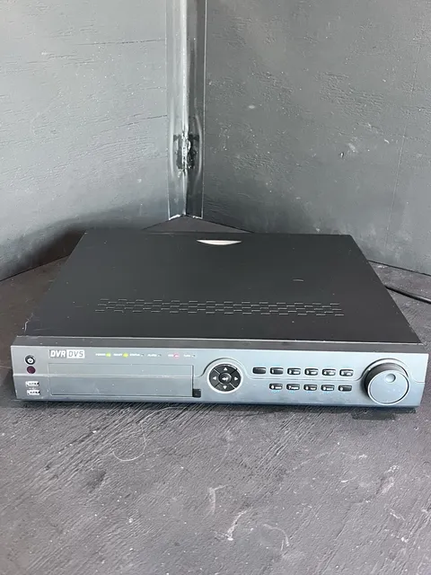 DVR DVS TVI-AR504-32 Digital Video Recorder *PARTS*