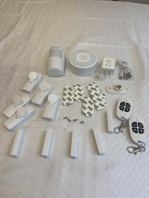 SKK Home Security Kit NEVER INSTALLED  9-Piece Kit