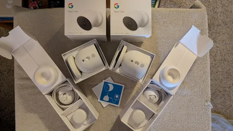 Google Nest Cam (Battery) with Official Desktop Stands - 2nd Gen - Snow