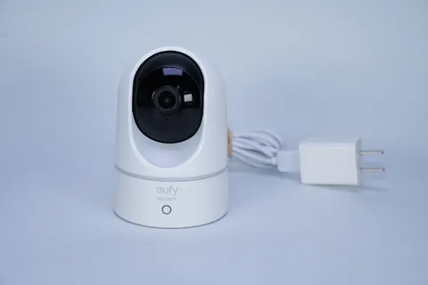 Eufy Security Indoor Cam 2K Pan & Tilt Wired (Model T8410) w/ Cord and 3D Mount