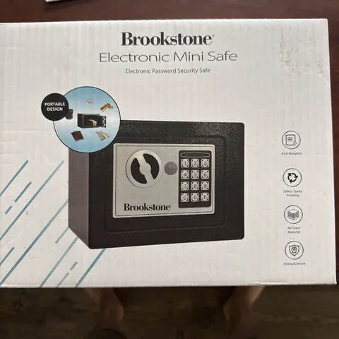 Brookstone Electronic Digital Mini Safe Secure Lockbox Digital Keypad 9x6.7x6.7