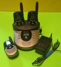 GE GE5811 WCOM Wireless Intercom Tested 3 Radios & Base See Description 
