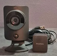 SimpliSafe Indoor HD Security Camera SSCM1 w/Power Cord & Adapter