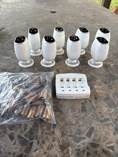 Lot Of 8 Netgear Arlo VMC3030 Add-On HD Cameras W/ Mounts Batteries Charger