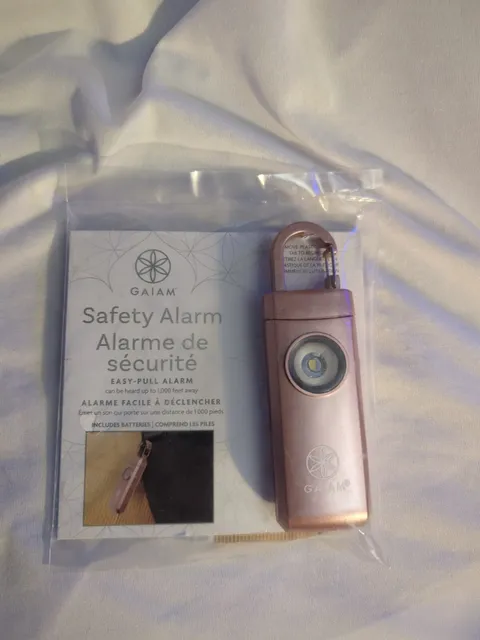 GAIAM Safety Alarm Easy Pull Alarm New With Batteries