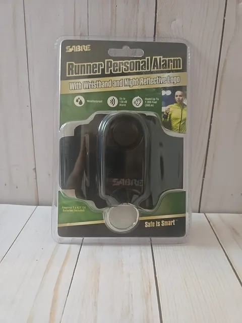 SABRE RUNNER SAFETY PERSONAL ALARM 130dB WRISTBAND REFLECTIVE LOGO WEATHERPROOF