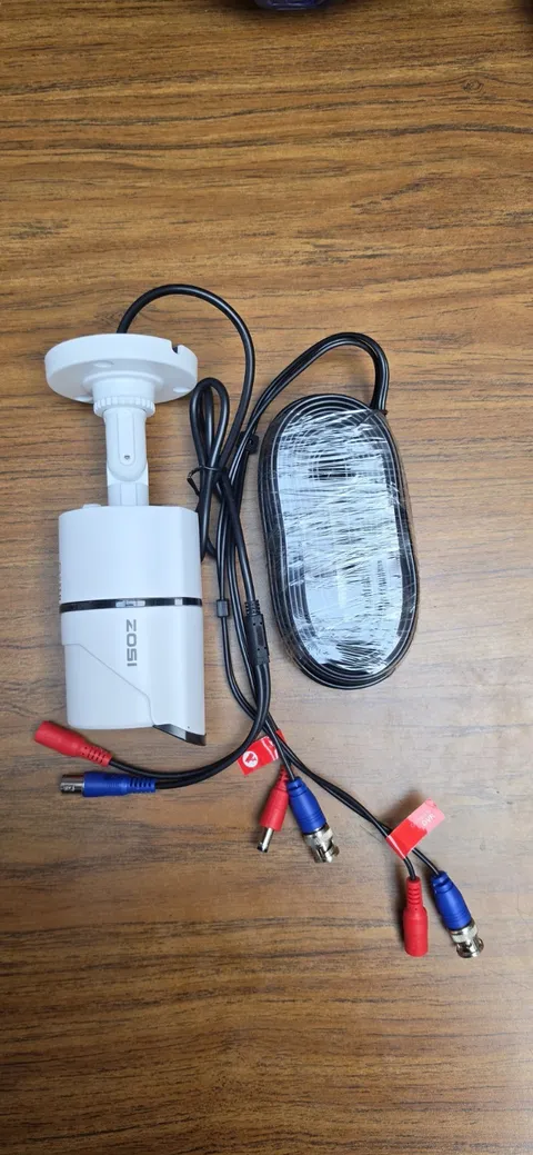 ZOSI 1AC-2612T-W-N Indoor and Outdoor Bullet Security Camera