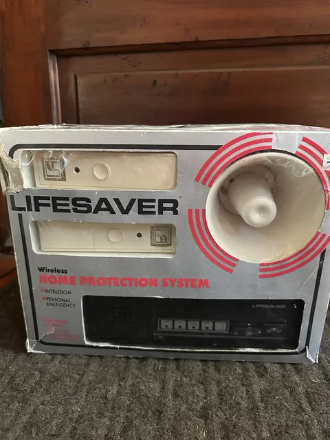 Lifesaver Home Protection Security System Model 1736 Vintage Alarm System NOS