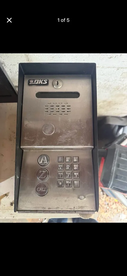 Doorking 1802-90 Commercial Telephone Entry and Access Control System Used