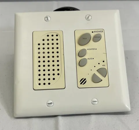 On-Q / Legrand InQuire 1000 Intercom Room Unit IC1004, Pre Owned