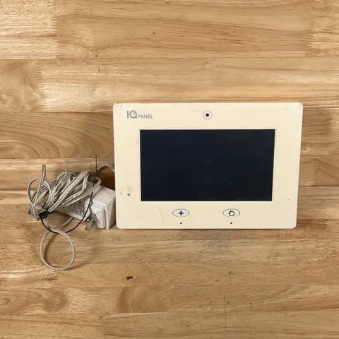 Qolsys IQPanel-VRZ White 7-inch Touchscreen Smart Home Security Control Panel