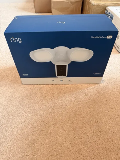 Ring Floodlight Cam Pro Wired 2nd Gen Retinal 4K - White , New + Sealed