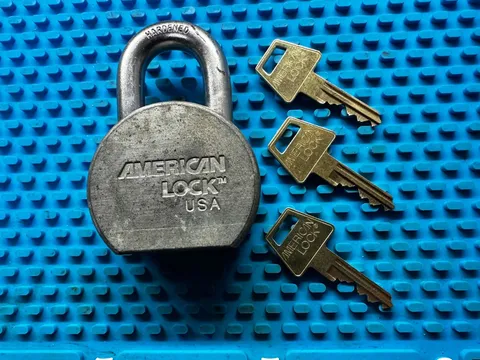 American Lock Company Series 700 Hardened Steel Padlock And 3 Six Pin  Keys