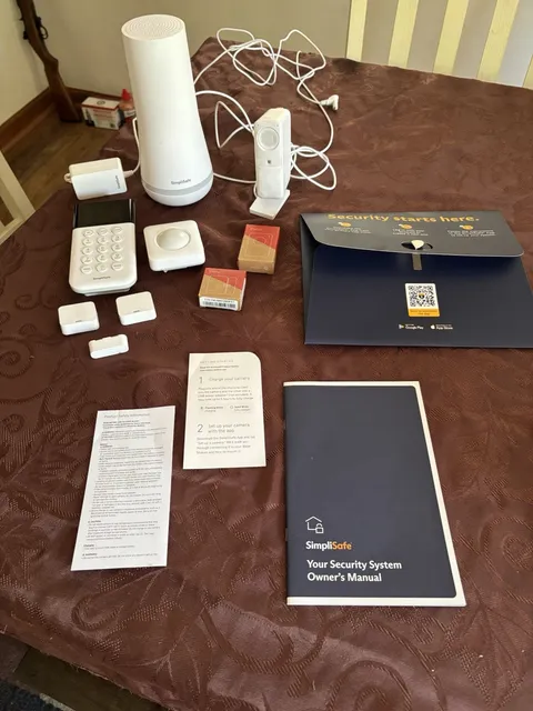 SimpliSafe Smart Home Security System (9 - Piece Kit) –opened Box , New