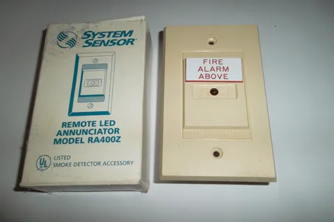 System Sensor remote LED Annunciator Model RA400Z Remote 