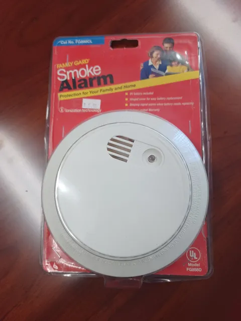 Vintage NOS Smoke Alarm Model FG888D 2000 Family Gard NOS