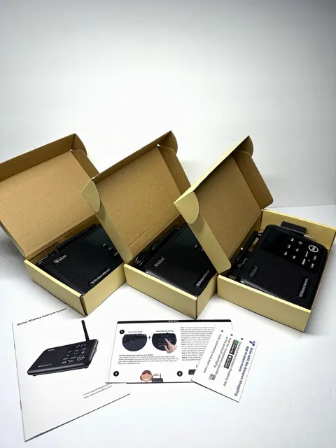 Wuloo W888-P3 Wireless Intercom System 3 Stations 1 Mile 22 Channel