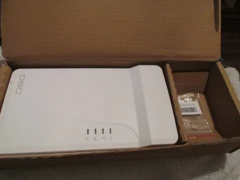DSC LE4000E-AT Cellular LTE Universal Wireless Alarm Communicator NEW (Open Box)