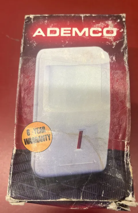 ADEMCO 1992 Wired Indoor Motion Detector White Motion/PIR NOS