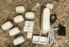 NETGEAR Arlo Pro Wi-Fi 6-Cam VMC4030 System + VMB4000 Base, batteries, charger
