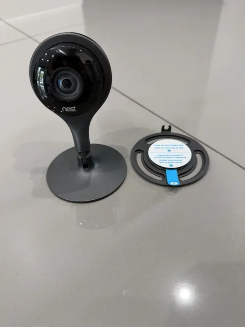 Nest Cam A0005 1080p Indoor IP/Network Surveillance Camera Wi-Fi Black/Gray