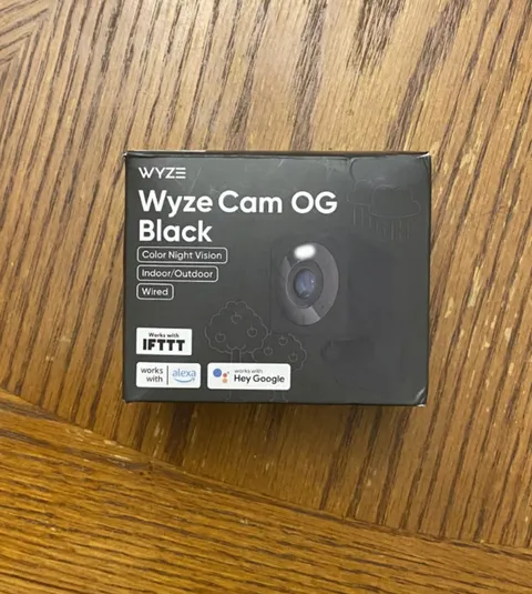 Wyze Cam OG & Wyze Cam OG Telephoto w/ Stack Kit Wireless Security Cameras