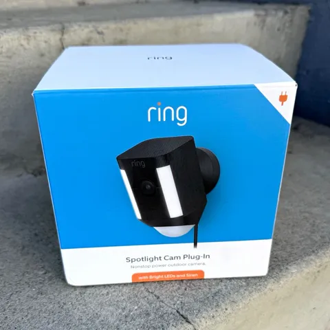 Ring Spotlight Cam Plug-In Wi-Fi 1080p Outdoor Spotlight Siren Black