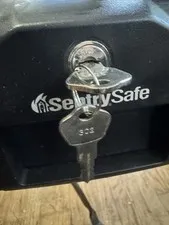 Sentry 1100 Portable Fire Safe Security Box Chest Lockbox With Handle & Key