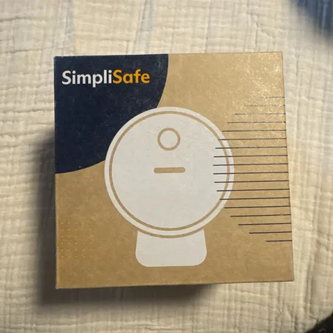 brand new SimpliSafe ‎Outdoor Wireless 1080p Motion-Activated Security Camera