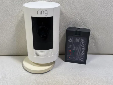 Ring Stick Up Cam 5UM7E5 3rd Gen In/Outdoor Battery Security Camera