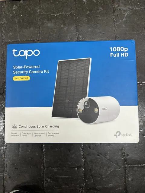 TP-Link SolarCam C402 Kit, Outdoor Battery Camera w/Solar Panel Base, Wireless
