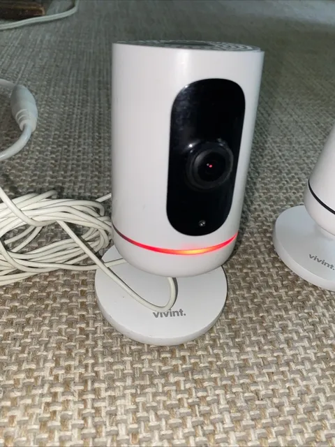 Vivint Ping V-Cam1 SmartHome Indoor Security Surveillance Camera UNTESTD No Cord