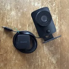 SimpliSafe Indoor Camera Wi-Fi HD Security Camera SSCM1 + Wall Charger + cord !!