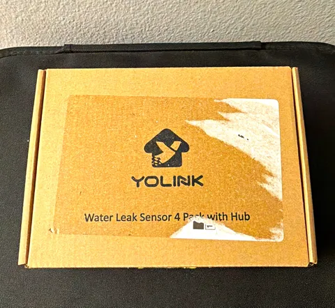 YoLink Wi-Fi Wireless Waterproof Water Leak Sensor 4-Pack + Hub, White