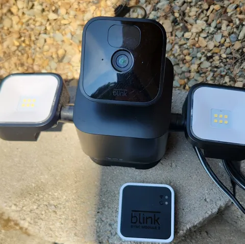 Blink Outdoor Floodlight Camera Black, Motion, Wi-Fi, Alexa, Sync Module 2