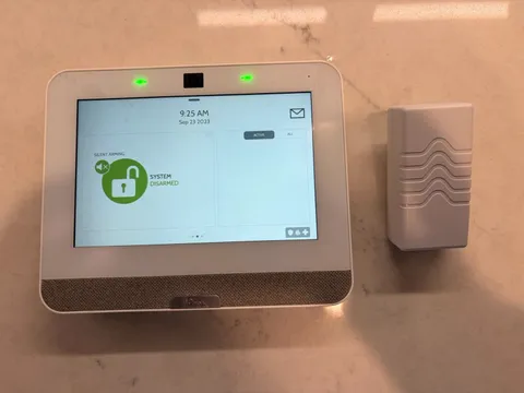 QOLSYS iQ4 iQP4003 Panel 4 ALARM SYSTEM PowerG LTE 2GIG HONEYWELL 345 MHz