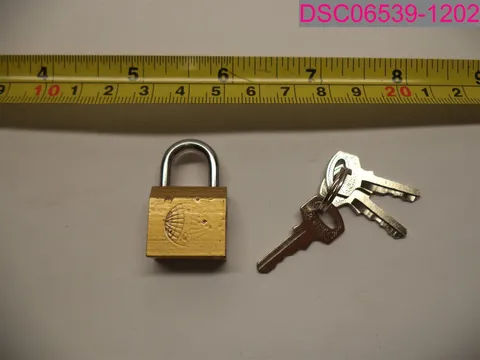 SOLKS Brand Iron Padlock 20mm w/ 3 Keys