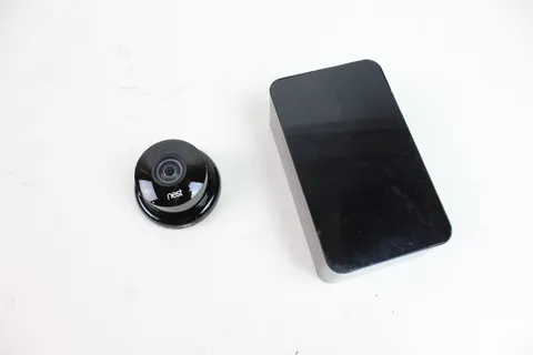 Google Nest Cam A0005 security camera w/ housing NO CABLES