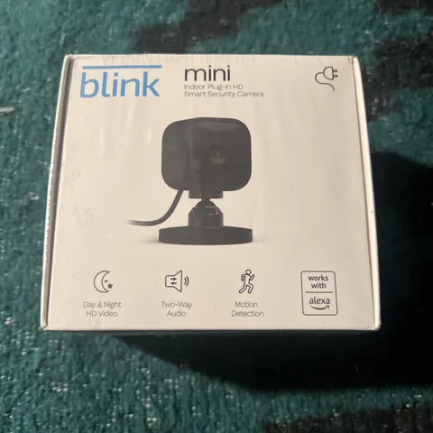 Blink Mini 1080p Indoor Security Camera Wi-Fi Motion Detection 2-Way Audio Black