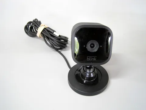 Blink BCM00300UB Mini Indoor 1080p Wi-Fi Security Camera - Black W/USB CABLE